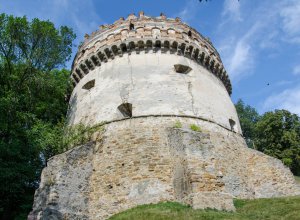 Башня каменная Острожского замка