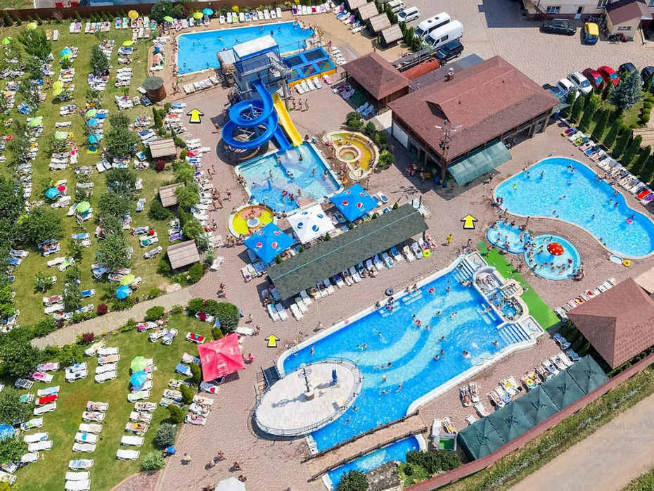аквапарк Європа поряд із КПП Чоп, Закарпатська область
